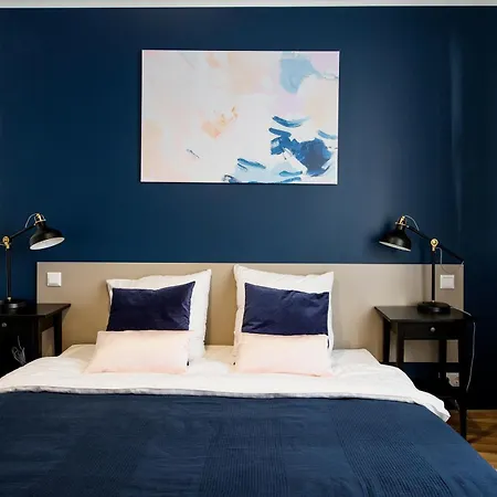 New & Modern Old Lejlighed *