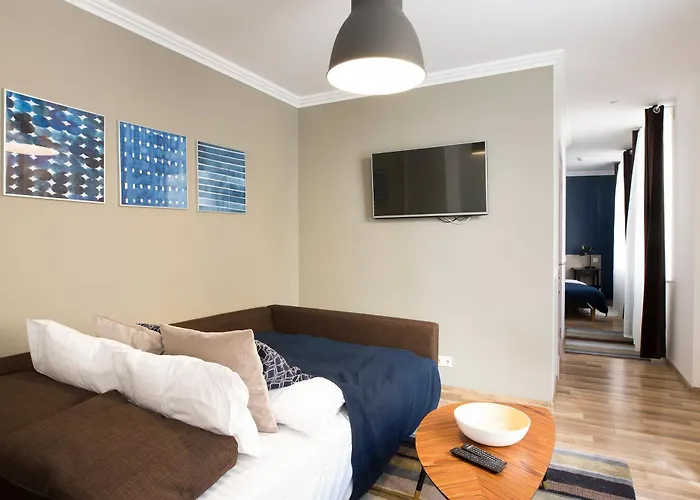 New & Modern Old Апартаменты